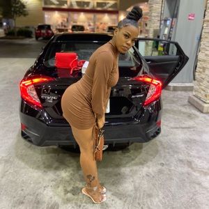 Meet your Posher, Daisja